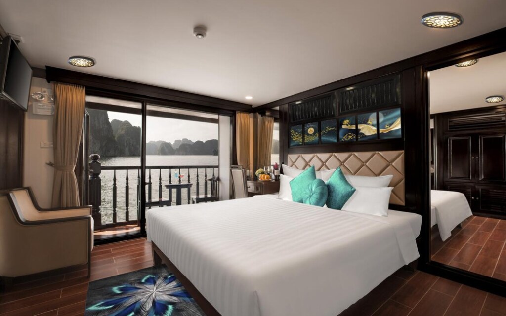 Du thuyen Alisa Luxury 10