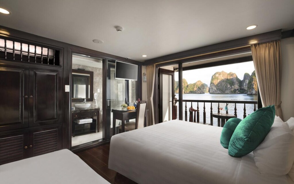 Du thuyen Alisa Luxury 26