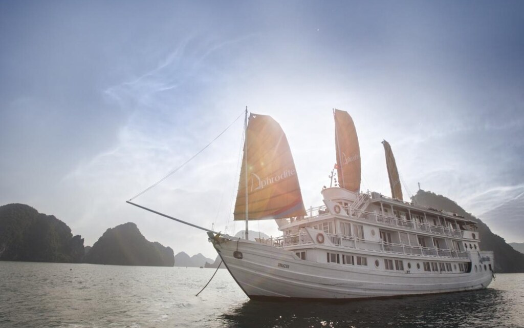 Du thuyen Aphrodite 1