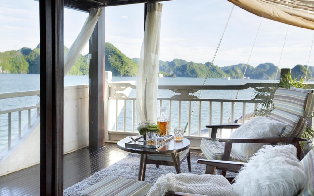Du thuyen Hera 28