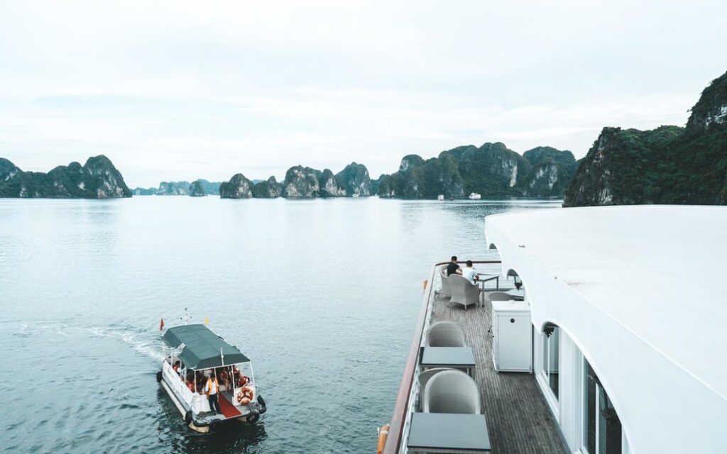 Du thuyen Paradise Elegance 20