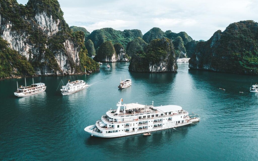 Du thuyen Paradise Elegance 27