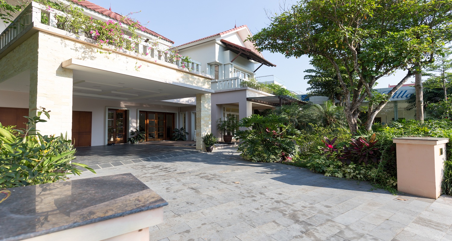 deluxe pool villa 3