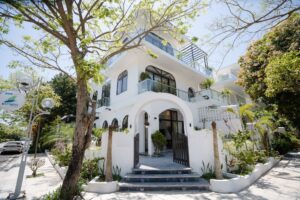 Villa 6 Phòng Ngủ - Căn Góc Hiện Đại Đầy Đủ Tiện Nghi