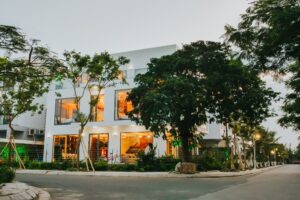 Villa 8 Phòng Ngủ - Có Hồ Cá Coi, Nội Thất Cao Cấp 29 z3473602400266 b71bcfccd260487a08438dd3ccce32bf