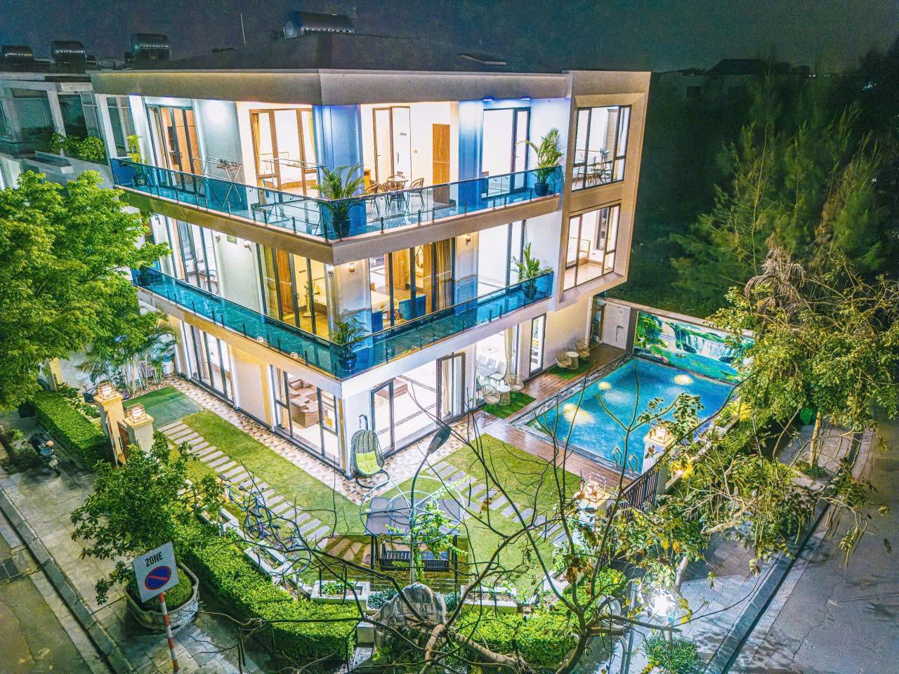 8 Phòng Ngủ Siêu ĐẸP - View Sân Golf Sân Vườn Rộng
