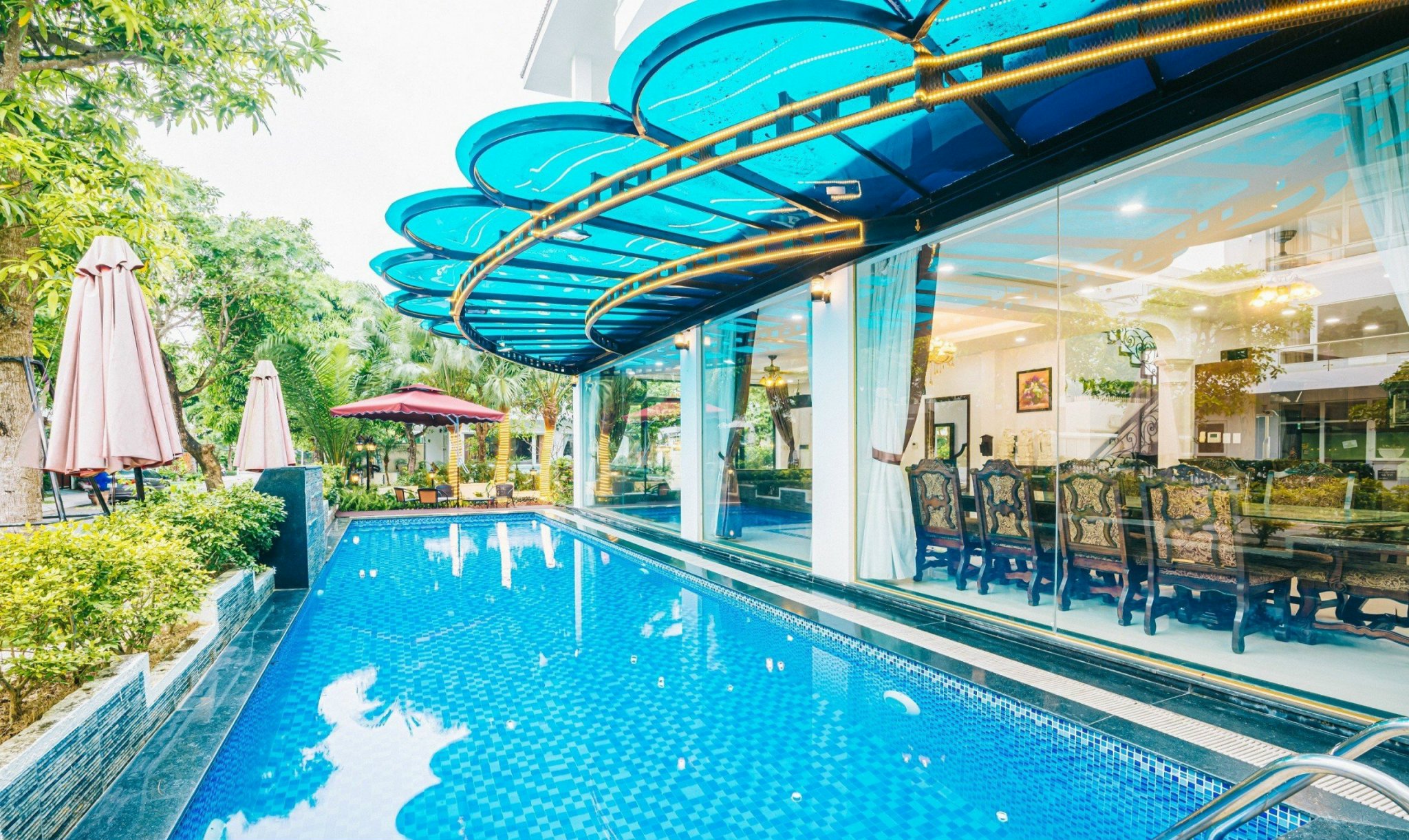 Villa 7 Phòng Ngủ - Căn góc Bể Bơi 40m2