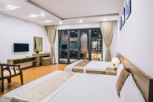 Villa 8 Phòng Ngủ Sân Vườn Rộng 24 7 4