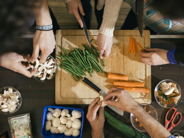 vegetables being cut in cooking class 634758059 e8f45cd6e5234d078618836da602612a