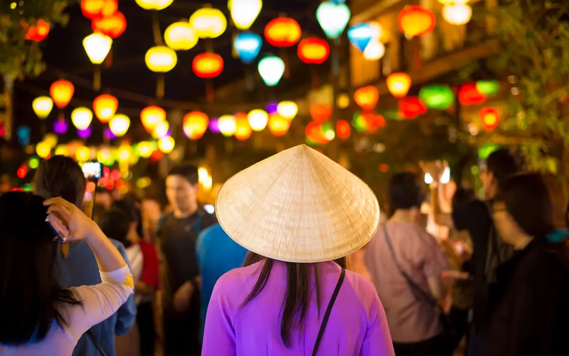 Conical Hats shop in vietnam