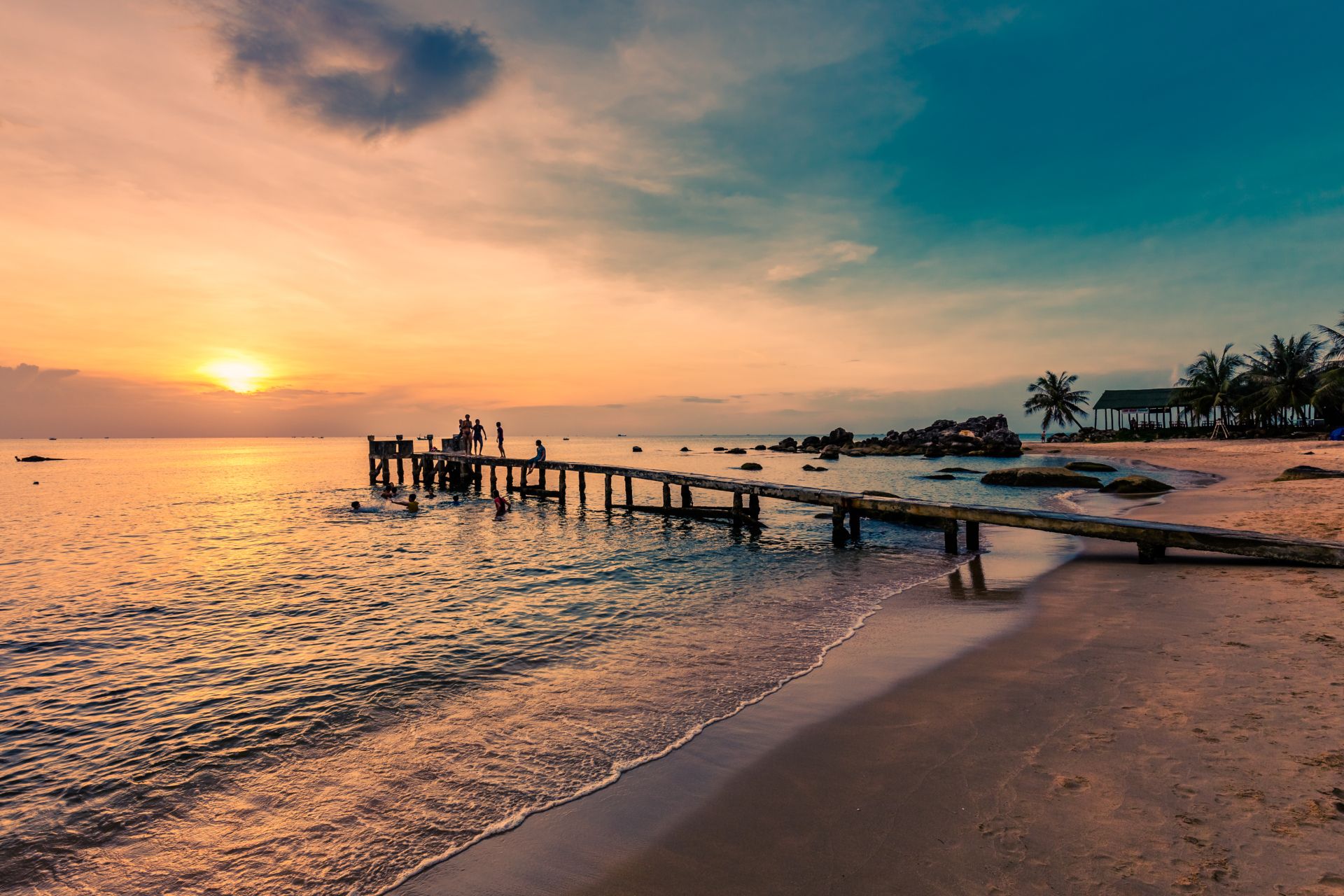 long beach phu quoc best beaches in vietnam shutterstock 389435179 36e9b14cff