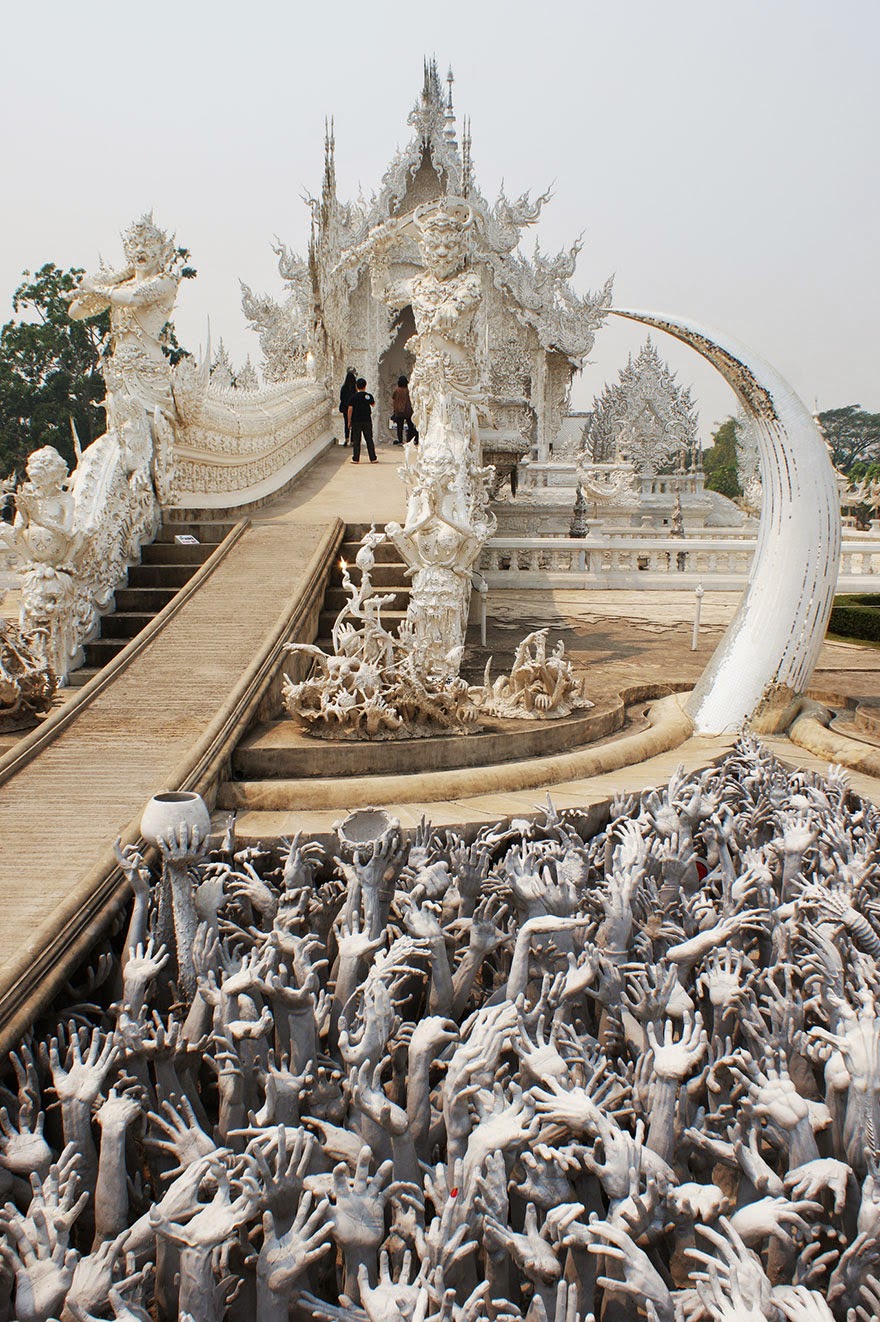 Wat Rong Khun Ngoi den ky quai 4