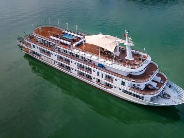 PARADISE ELEGANCE CRUISE