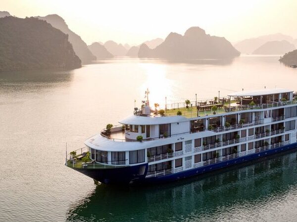 MON CHERI CRUISE