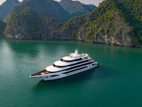 SCARLET PEARL CRUISE