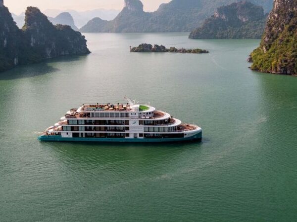 CAPELLA CRUISE