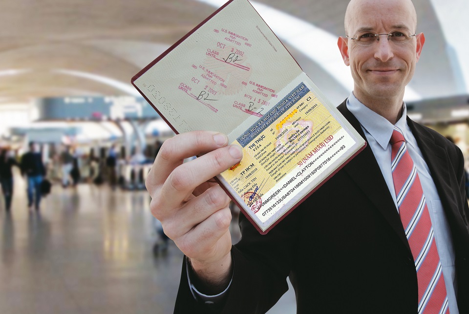 Vietnam visa photo requirements: size, background, clarity