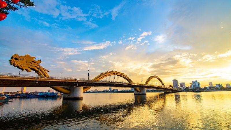 Best Da Nang Sightseeing Tours for First-Time Visitors 6 Cầu Rồng over Han River – modern marvel on a sightseeing tour in Da Nang
