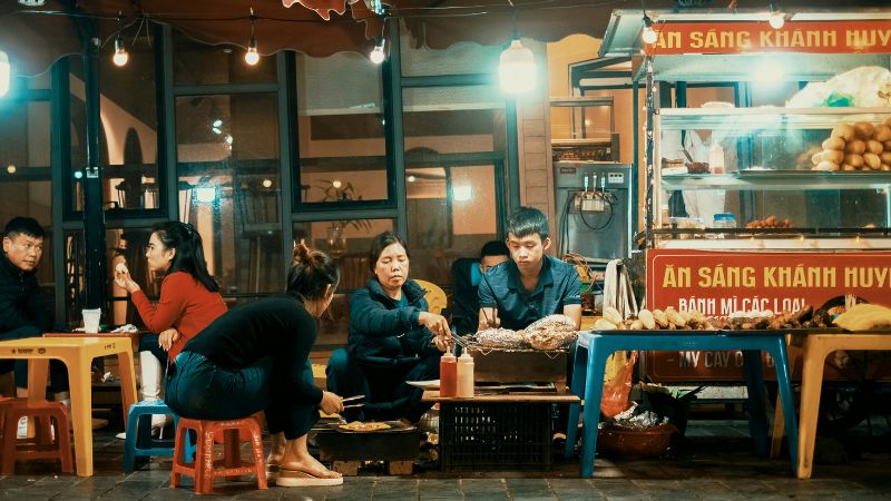 Where to explore Ho Chi Minh street foods