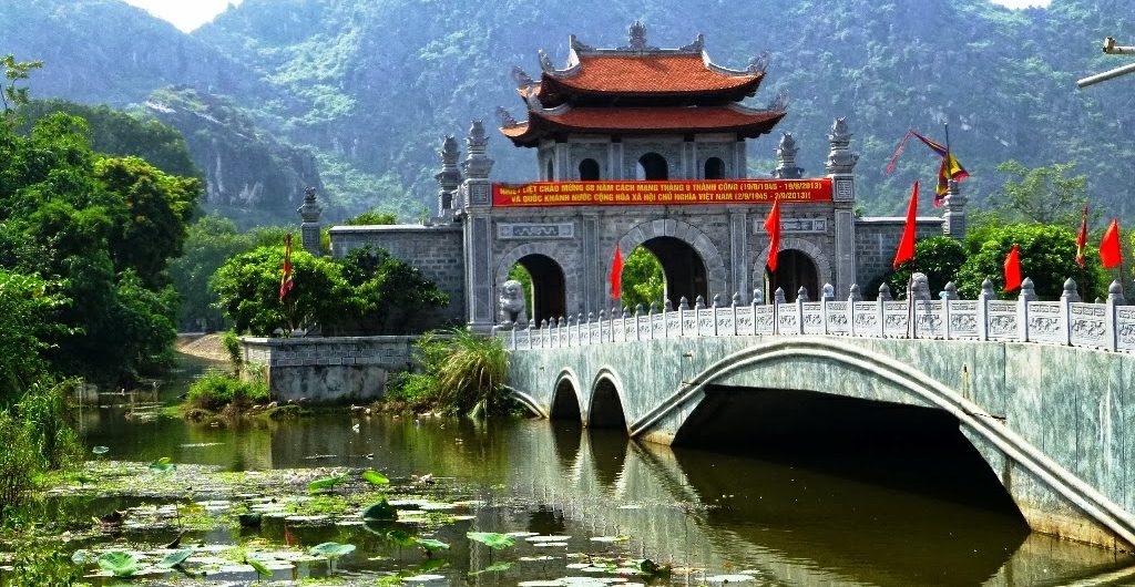 Hoa Lu adds rich history to any Ninh Binh full day tour