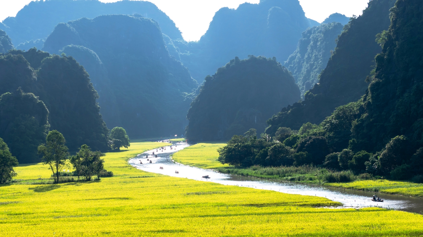 Planning a full day in Ninh Binh can be simple