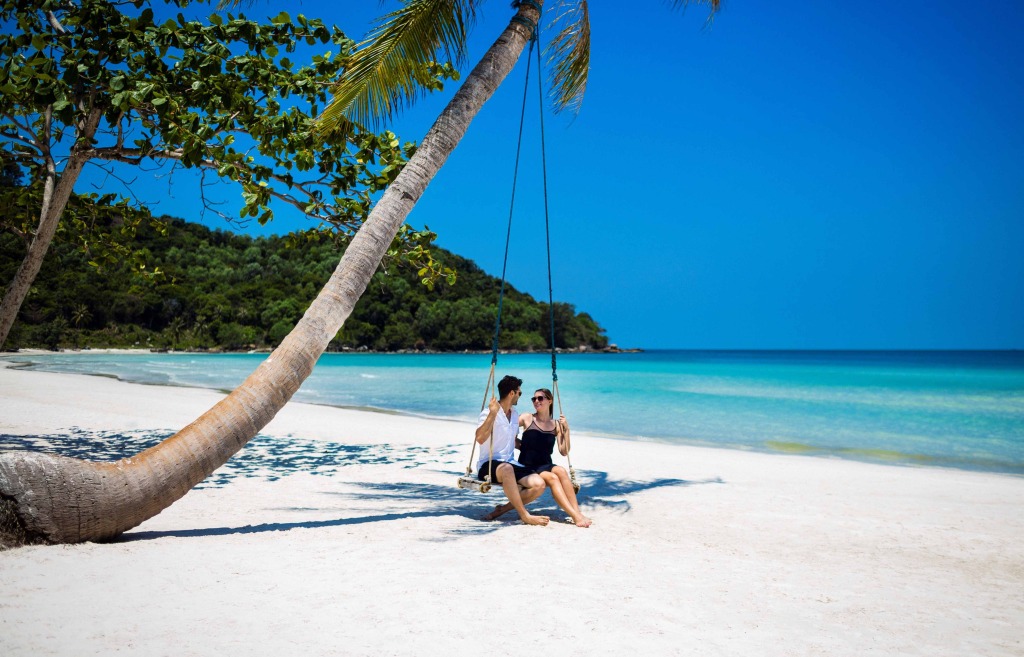How to get to Phu Quoc island?