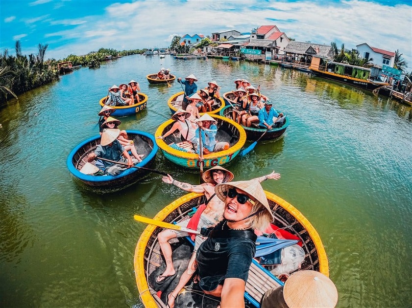 Travel tips based on Vietnam’s location 