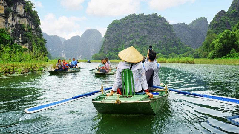 Plan your perfect Vietnam Cambodia tour — 7, 10, or 14 days of discovery