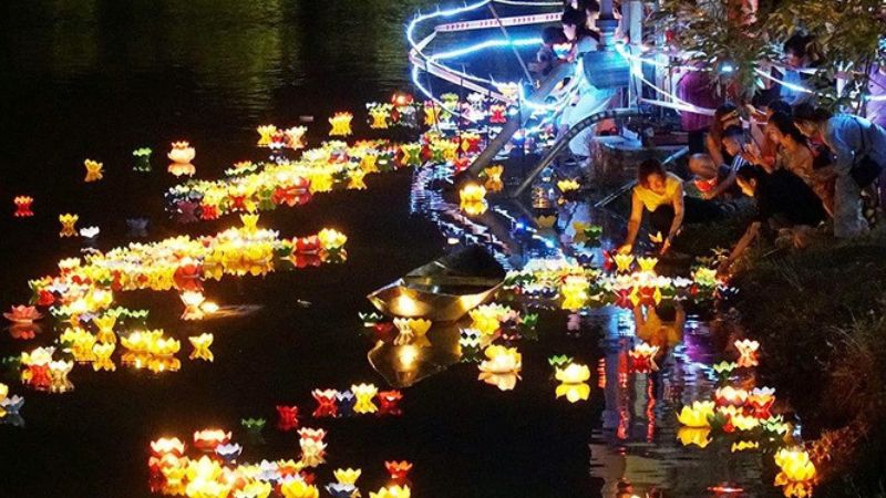 15th day of the 7th lunar month is known as the Vu Lan Festival