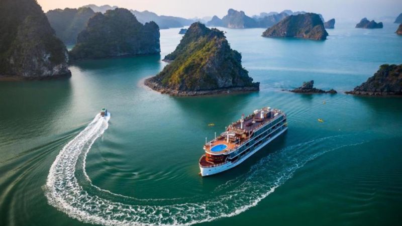 Halong Bay’s stunning seascape is a highlight of every Saigon to Hanoi tour