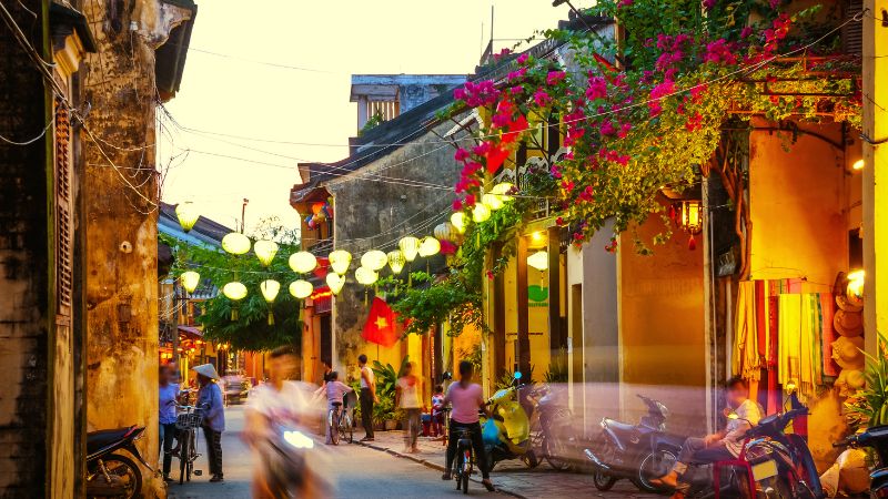 Things to do in Da Nang: take a cultural day trip to Hoi An Ancient Town