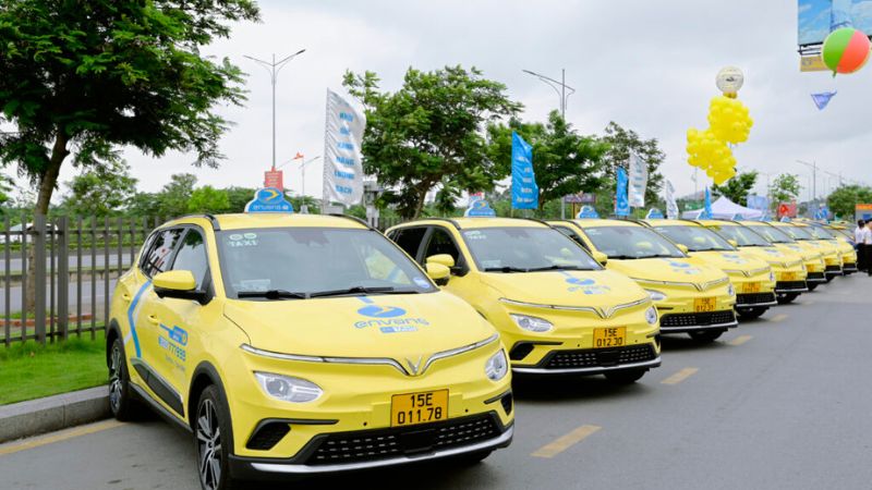 Eco rides, smart choice – Hai Phong taxis go electric with En Vang