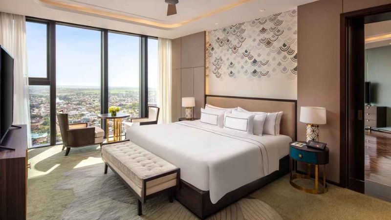 Melia Vinpearl Hue – modern hotel in tallest building with infinity pool and city views