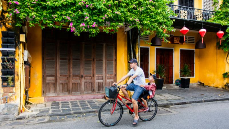 Exploring local markets and noodle factories on Hidden Gems of Hoi An tour