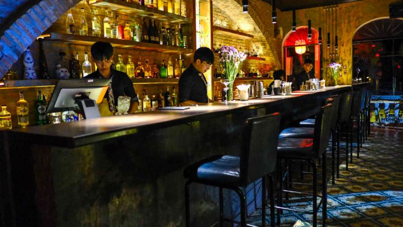 Hoi An cocktail bars with river views – fun nightlife activity in Hoi An