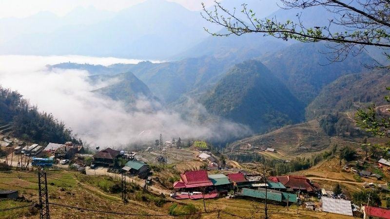 Sapa stands out among Vietnam Places to Visit for its breathtaking highland treks and rich ethnic culture
