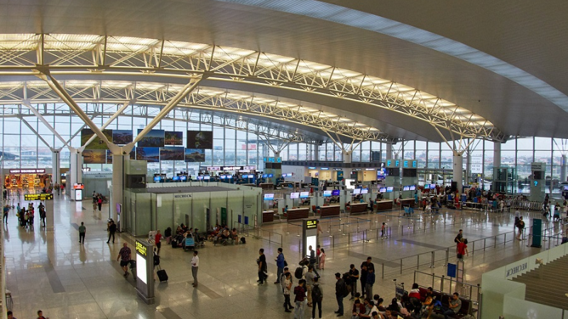 Which Airport near Ha Long Bay is Best for Your Trip? A Complete Traveler’s Guide 4 Noi Bai International Airport in Hanoi, the largest airport near Ha Long Bay with global connections