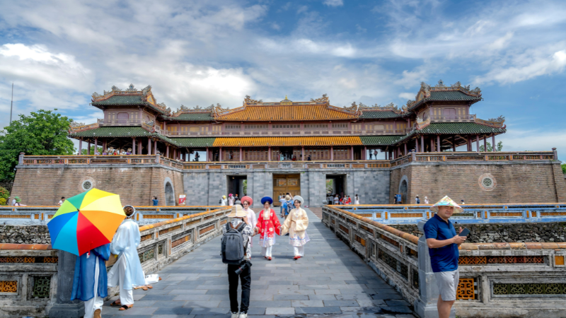 Hue Imperial City tour with the best travel agency in Vietnam – historic citadel and palaces