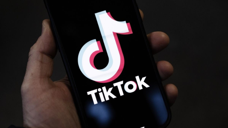 Vietnamese creator filming travel content on TikTok