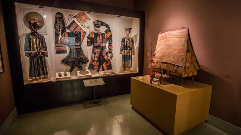 Đông Hồ and Hàng Trống folk art displayed at the Fine Arts Museum Hanoi