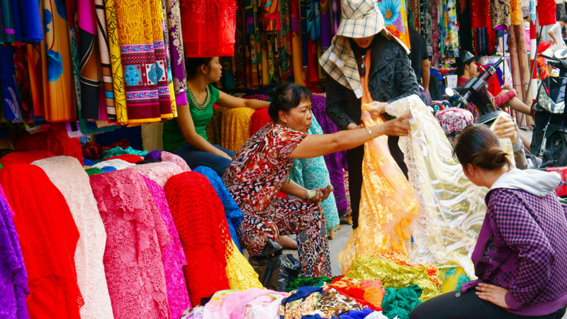 Hanoi Silk Street – the most famous destination for high-quality silk in the Old Quarter