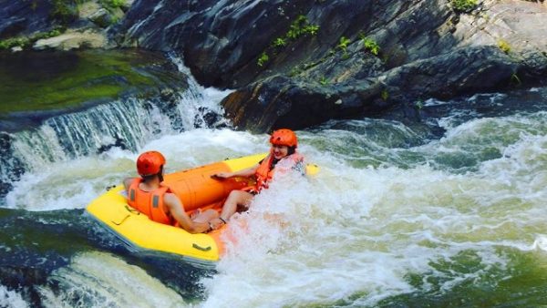 at khu du lich hoa phu thanh truot thac da nang 50964993d207cdd3edd572f685b991a8