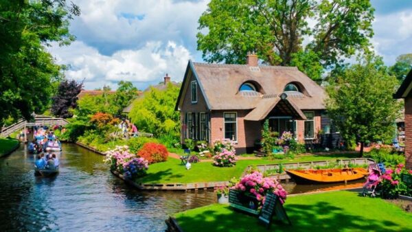 HÀ NỘI - ĐỨC – HÀ LAN – BỈ - LUXEMBOURG - PHÁP 9N8Đ 44 Lang co Giethoorn