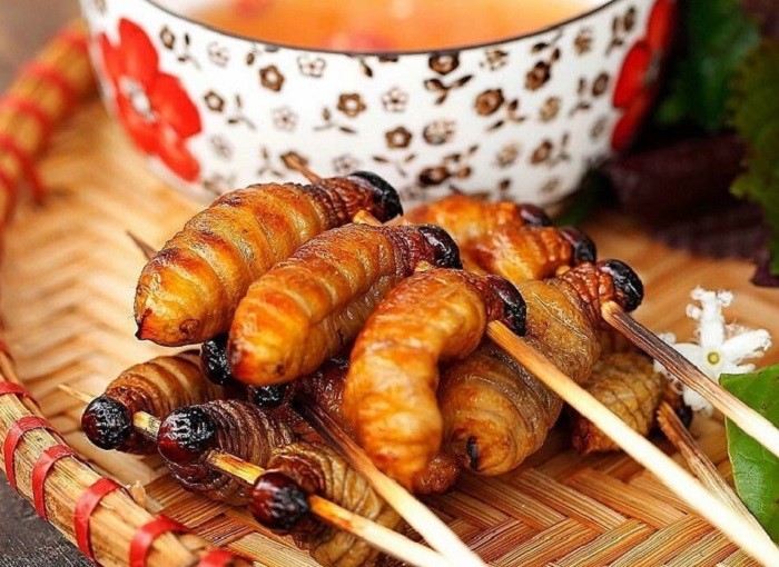 Khám phá vẻ đẹp khác biệt của ẩm thực miền Tây 4 ĐUÔNG DỪA CHIÊN GIÒN