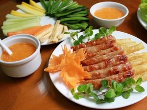 ĂN GÌ Ở ĐÀ LẠT ? 3 Nem Nướng Đà Lạt