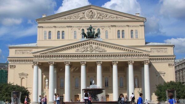 Nha hat Bolshoi