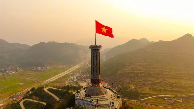 HÀ GIANG - CAO NGUYÊN ĐÁ ĐỒNG VĂN 1 cot co lung cu ha giang 1