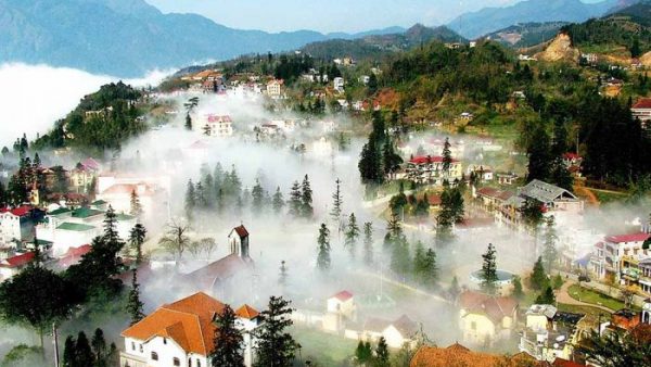 tam dao thi tran mo suong 700x466 1