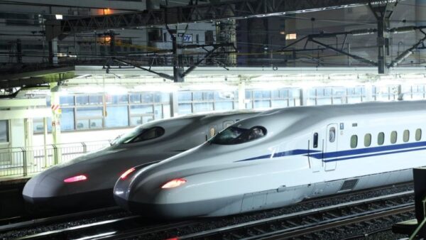Tau sieu toc Shinkansen