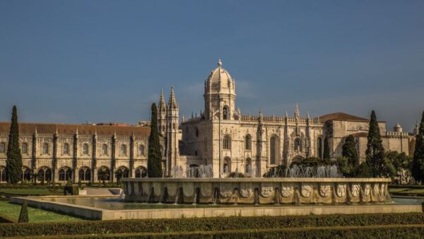 Tu vien Jeronimos